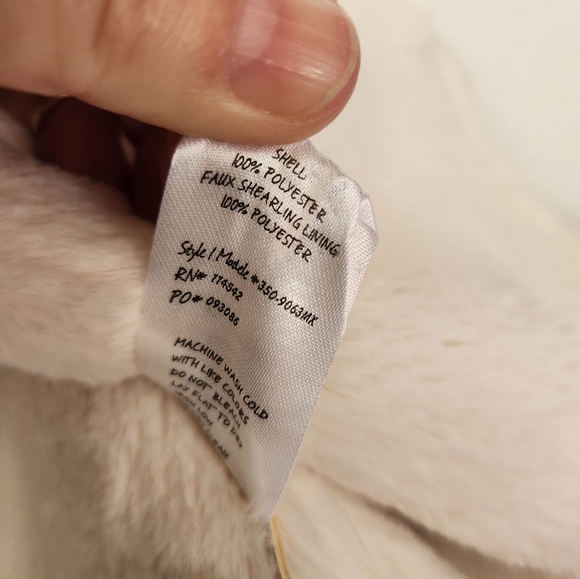 BlankNYC/ Cream Vest - Picture 4 of 7